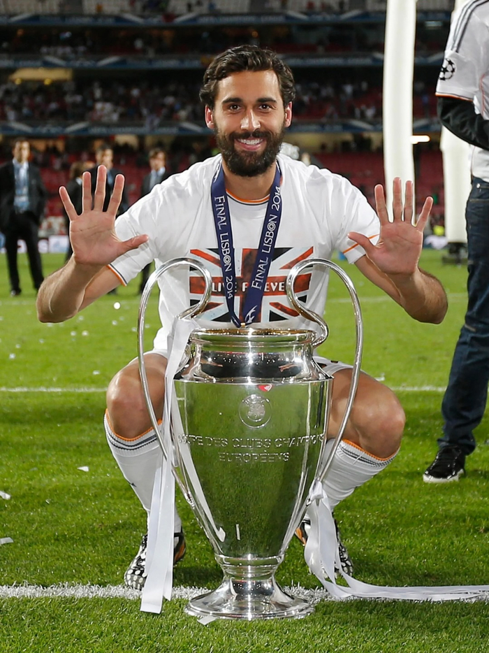 开云体育下载-阿尔瓦罗·阿韦洛亚加盟皇马|uefa|皇家马德里_新浪体育_新浪新闻