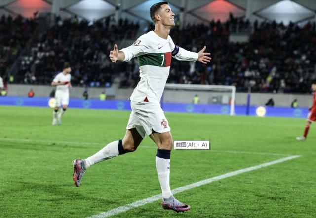 开云APP-14票赞成 1弃权 2反对 里斯本授C罗城市荣誉奖章