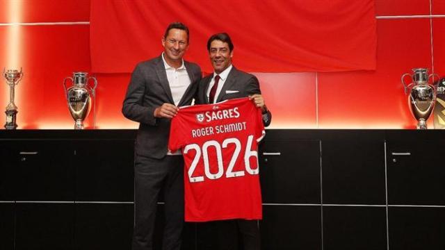 kaiyun-36胜7平1负 领跑葡超 欧冠进8强 施密特续约加薪