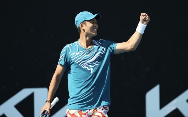 开云体育下载-商竣程苦战击败前No.7 距澳网正赛首秀仅差一胜