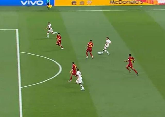 1669576501286056250.jpg 567657.jpg